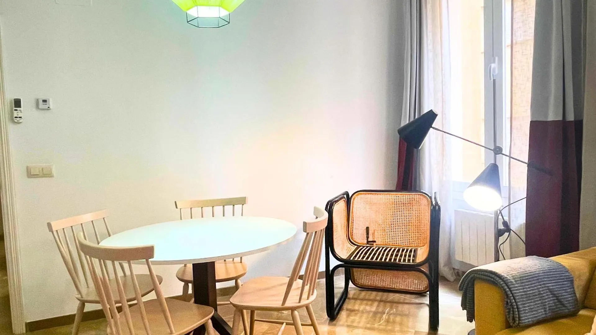 Home4U Gran Via Luxury Granada Spain