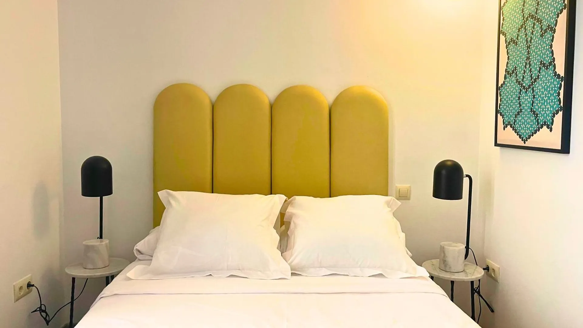 Home4U Gran Via Luxury Granada Apartment