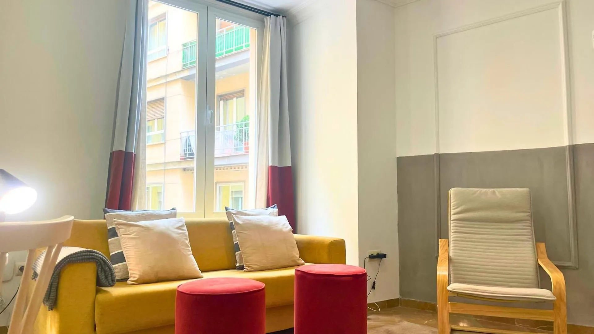 Home4U Gran Via Luxury Granada Spain