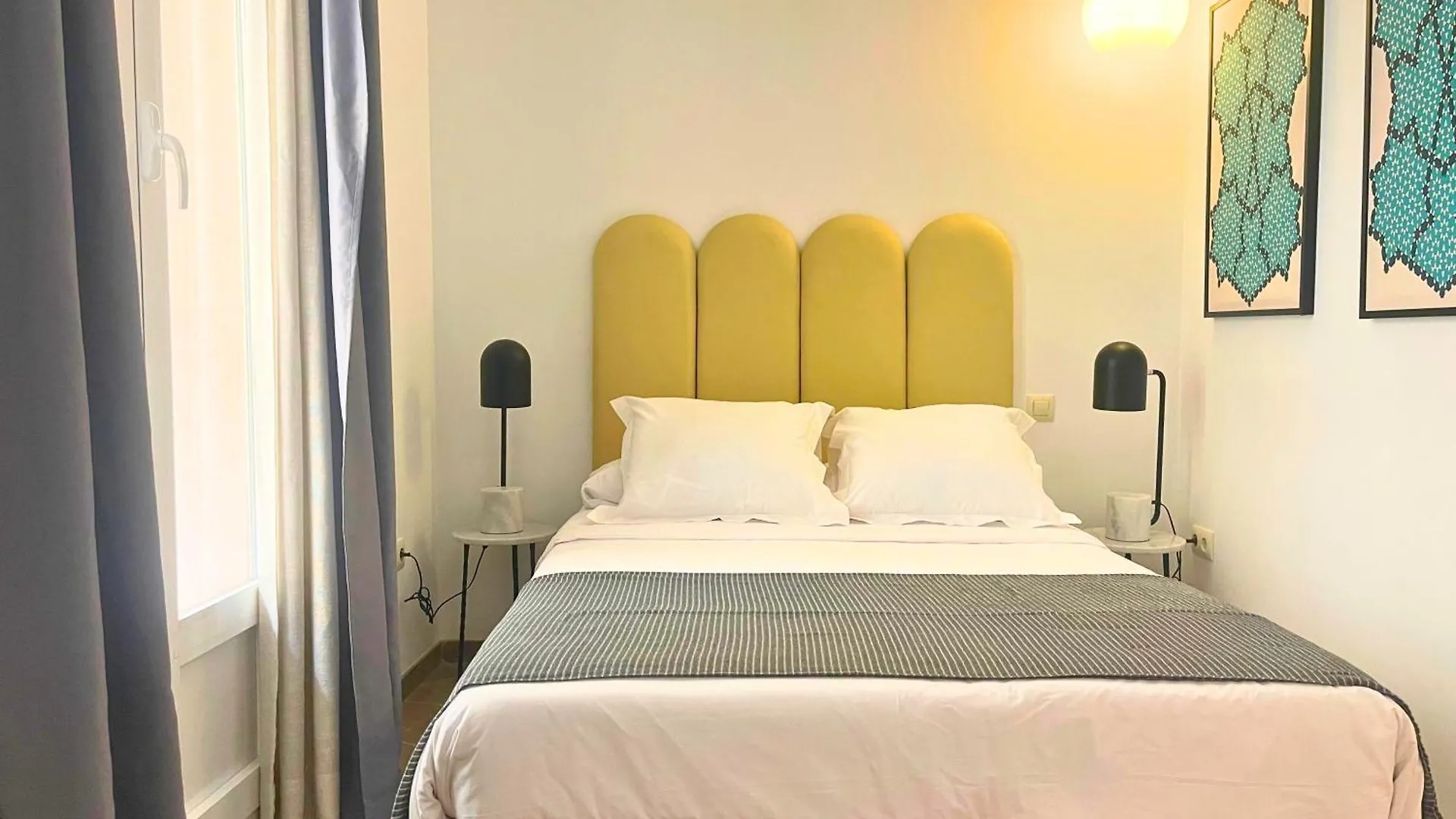 Home4U Gran Via Luxury Granada Apartment